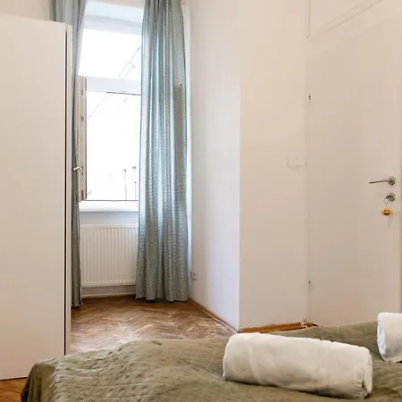 Fulfilling 2Br Apt. Very Central And Good Located Vienna Exterior photo