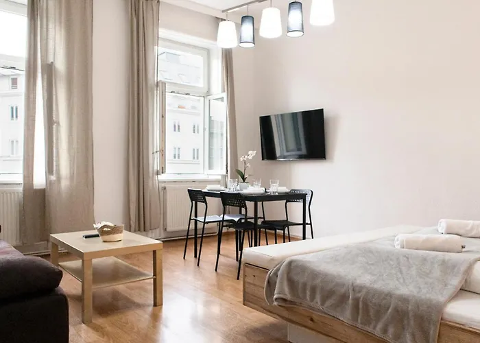 Fulfilling 2Br Apt. Very Central And Good Located